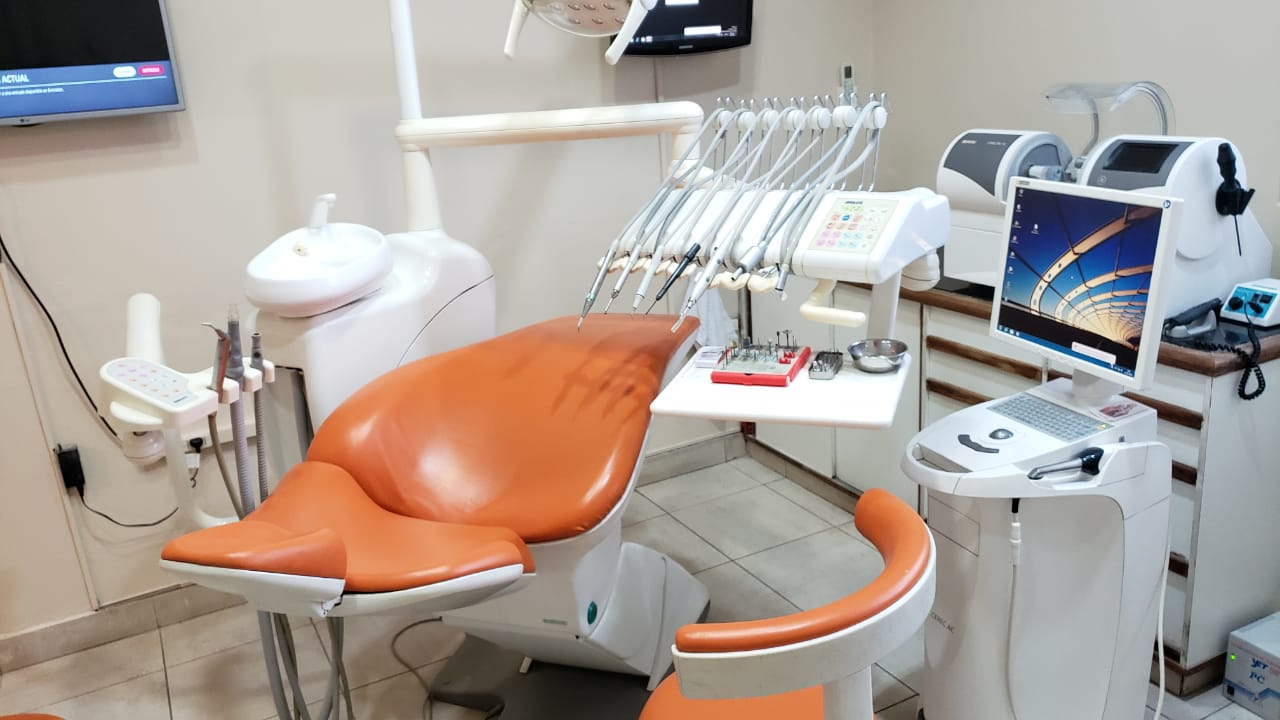 Dra. M. del Carmen Renzulli - Consultorios Odontológicos Santa Fe