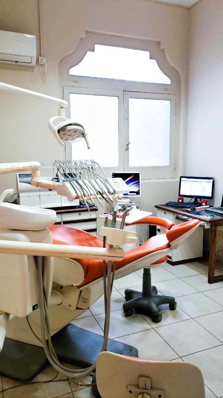Dra. M. del Carmen Renzulli - Consultorios Odontológicos Santa Fe