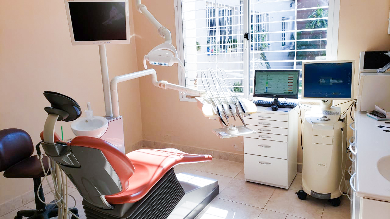 Dra. M. del Carmen Renzulli - Consultorios Odontológicos Santa Fe