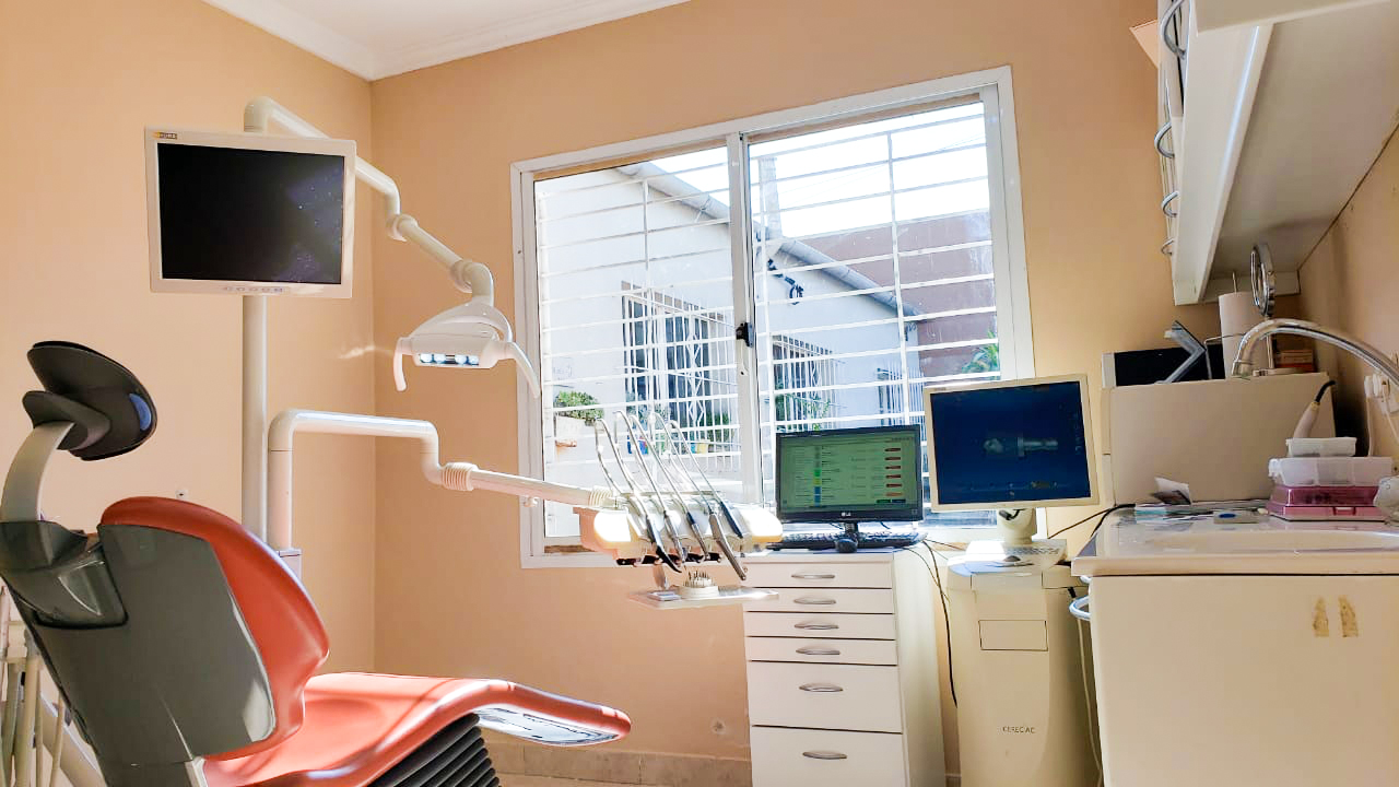 Dra. M. del Carmen Renzulli - Consultorios Odontológicos Santa Fe